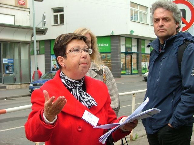 S Lenkou Mandovou z Pražské informační služby se prošli Hrabalovou Libní.