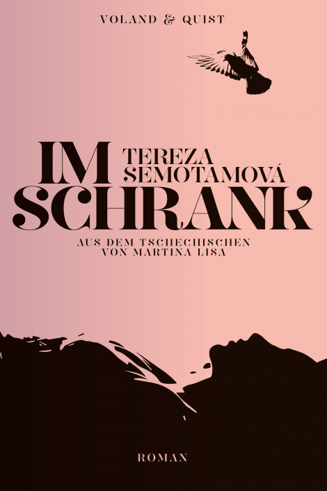 vq-cover-tereza-semotamova-im-schrank_rgb